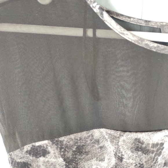 Smart Set Snakeskin Patterned Dress - Picture 4 of 6